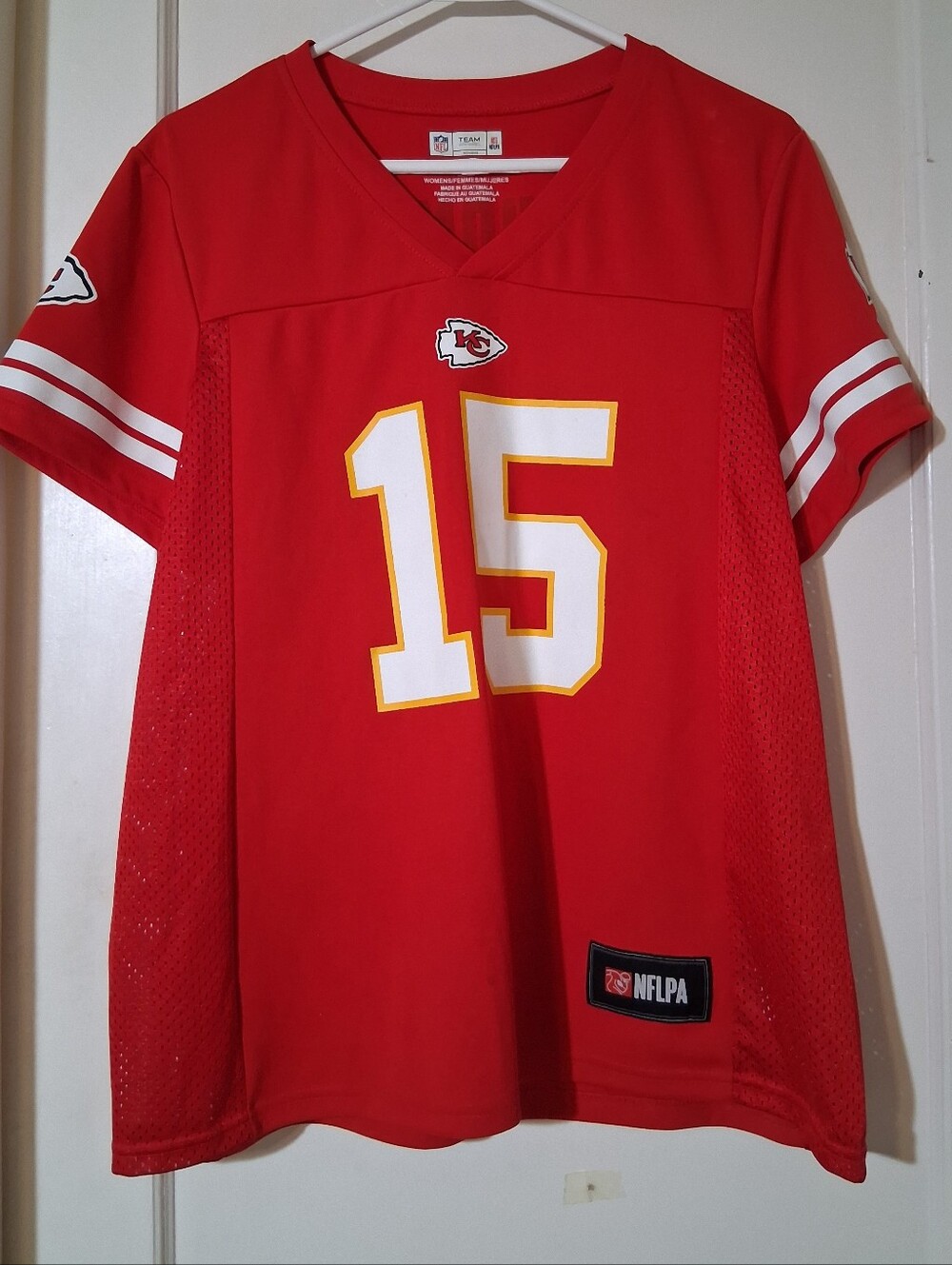 NFLPA Kansas City Chiefs Patrick Mahomes #15 Red Women's Jersey Size L/G